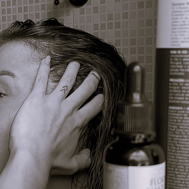 hair reconstruction phase with ozone oils, shampoo, and hair mask to strengthen your hair.